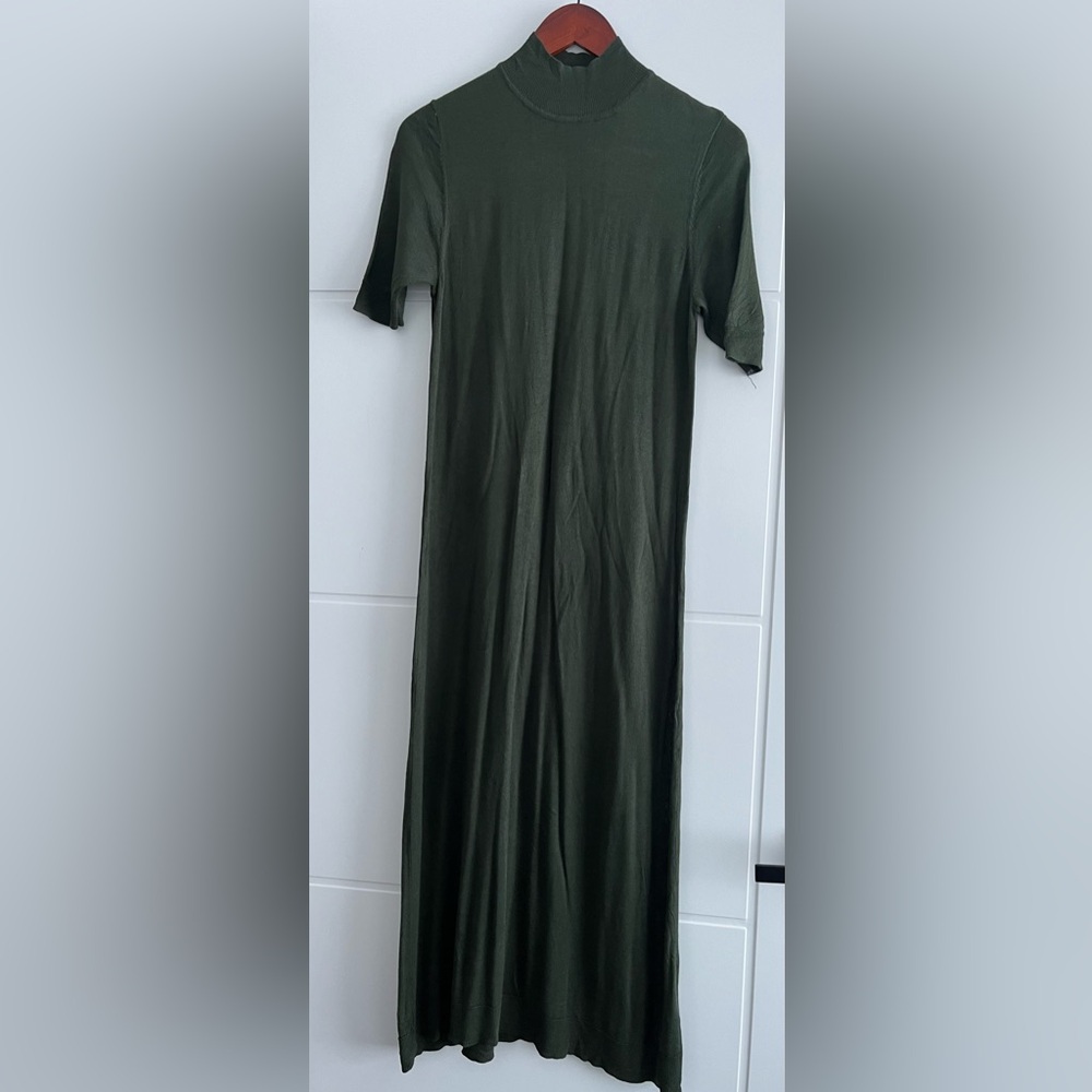 Zara dark green short sleeve sweater dress